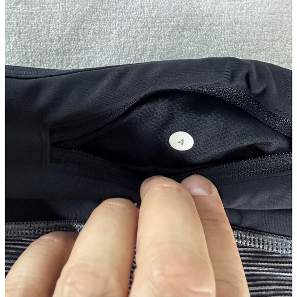 Lululemon Run Inspire Crop II Leggings Size 4 - Picture 8 of 8